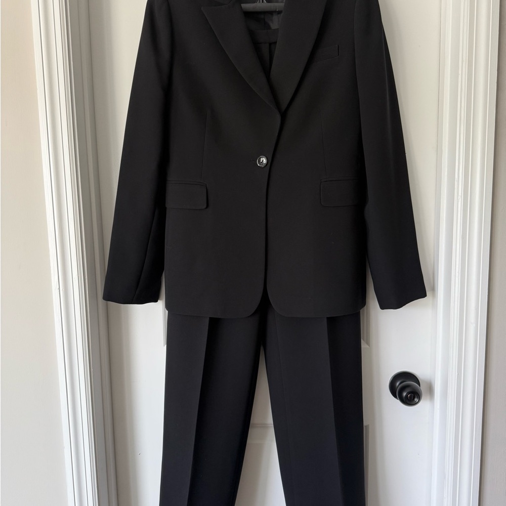 Tahari Black Business Suit Timeless Design